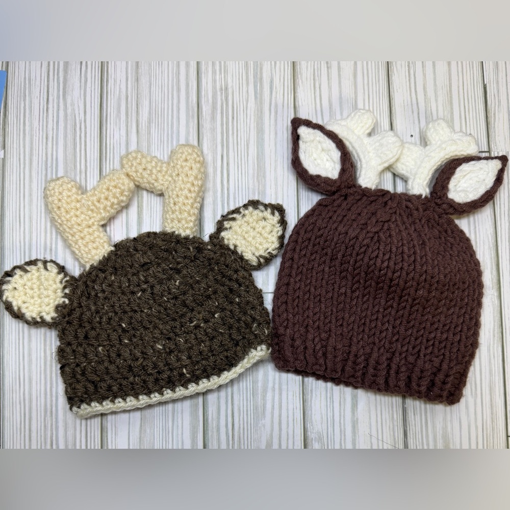 Baby deer crochet hats - perfect for winter pictures. Size 0-3 months